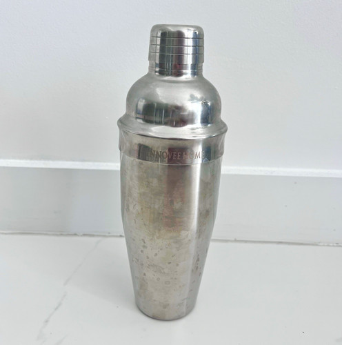 Cocktail shaker drink mixer