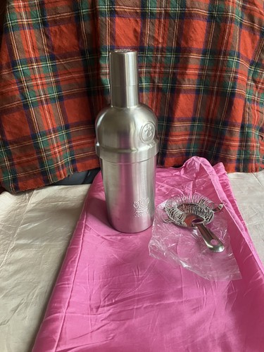 Tanqueray brand chrome gin - tanqueray,